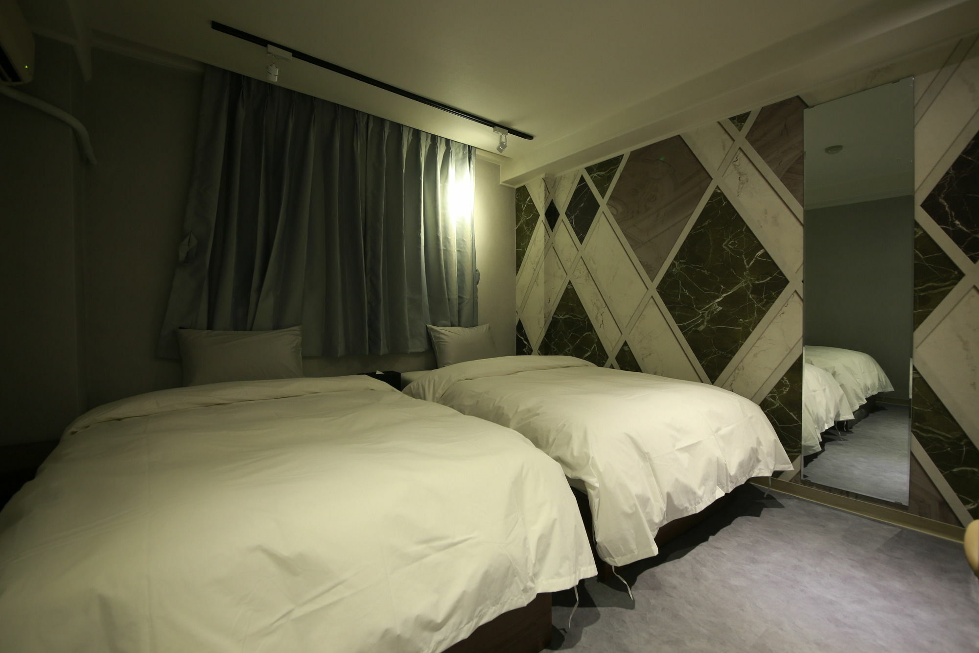 Hotel Blanc In Cheongju Exteriör bild