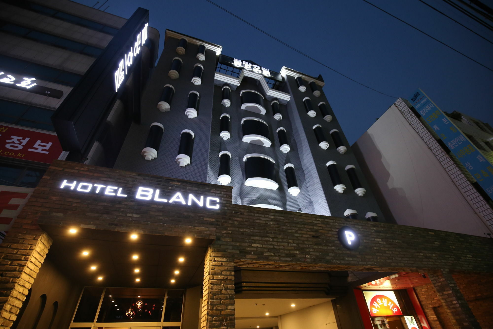 Hotel Blanc In Cheongju Exteriör bild
